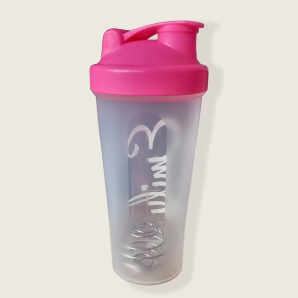 Personalised Drinks Bottle Protein Shaker Pink Lid White Vinyl Decal 650ml - Picture 4 of 10